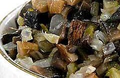 Вкусная икра грибная с морской капустой